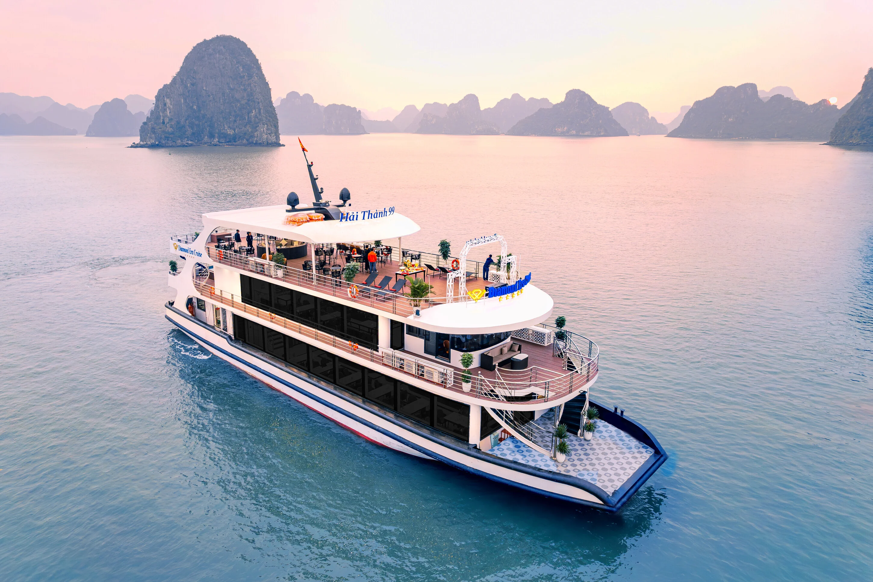 Ha Long Bay Luxury day Cruise