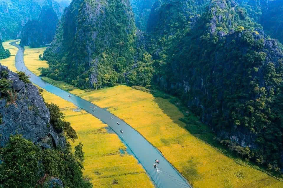 Hoa Lu - Tam Coc - Mua Caves